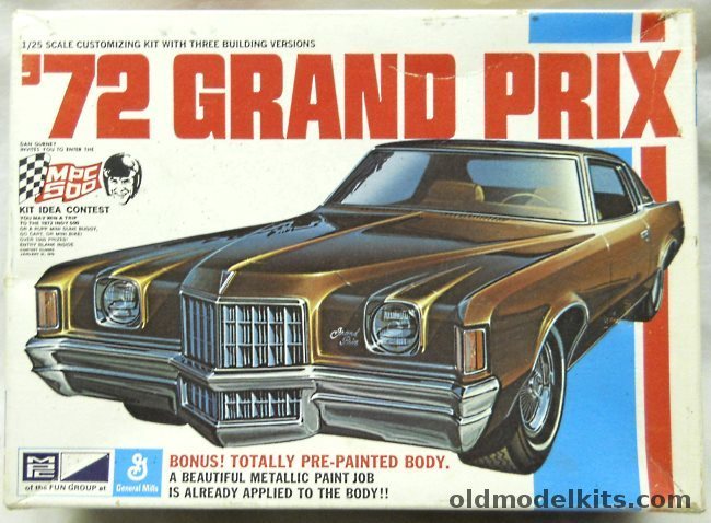 MPC 1/25 1972 Pontiac Grand Prix - Stock / Ski Machine / Spoof Version, 1-7221-250 plastic model kit